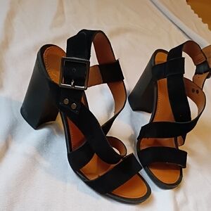 Sarto Sleek Sabine Crisscross Suede Block Heel